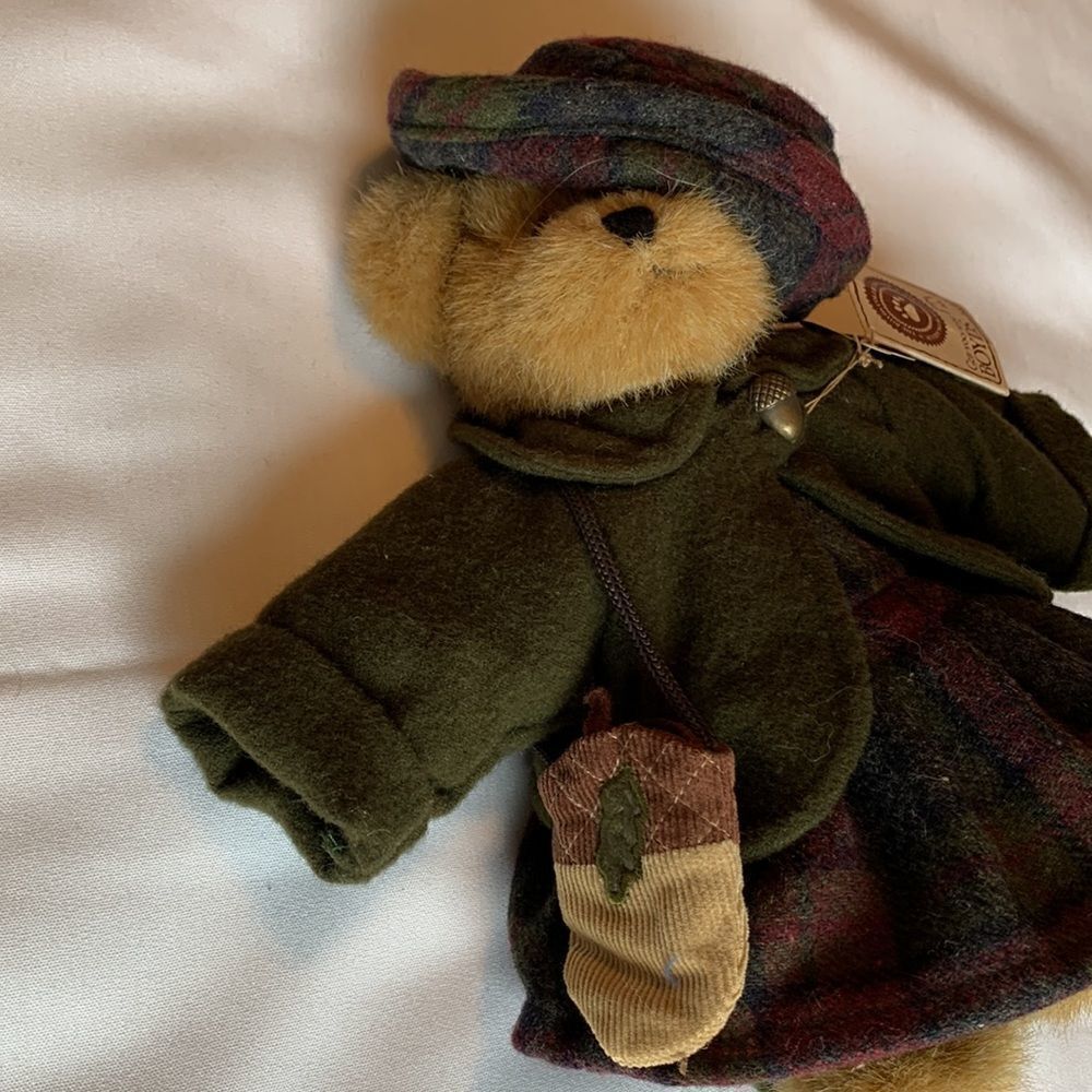Boyd’s Bear - Picture 4 of 12